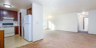 Charming 2BR Condo with a Garage in the Highly Desired McGillivray Neighborhood! Gallery 5