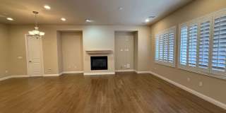 Guard Gated Traccia Community in Summerlin Gallery 10