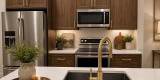 6410 Royal Manor Circle Gallery 5