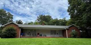1049 East Main Street Gallery 1