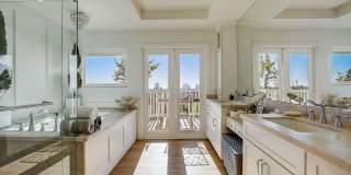 Stunning Fully-Furnished Harbor Ridge View Estate Gallery 31