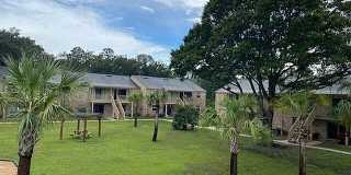 Eastwood Oaks Apartments Gallery 1