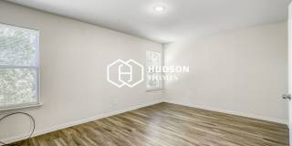 467 Bobbie Street Gallery 7