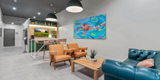 4513 North Clark Gallery 2