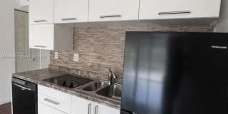 9330 Lagoon Pl Gallery 5