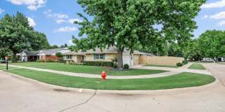 Modern Details and Interiors to a sought-after Classic Edmond Neighborhood Home!!!!  Top to Bottom and Oklahoma Christian is in eyesite! Gallery 4