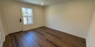 Never-Lived-In, Beautifully Upgraded Three-Story Condo Gallery 3