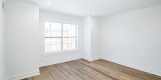 1532 CATHARINE Street Gallery 21