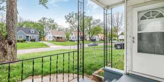 Newly Renovated - 3 Bed, 1.5 Bath Single-Family Home w/ Garage!! Gallery 11