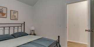 Cozy 3-Bed Retreat in Yukon - Fully Furnished & All Utilities Included Gallery 18