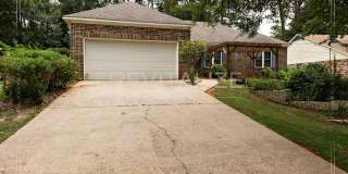Daphne 3BR/2BA + Bonus Den – Spacious, Stylish & Full of Charm! Gallery 1