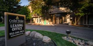 CEDAR RIDGE APARTMENT HOMES Gallery 1