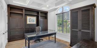 2425 Delmar Place Gallery 29
