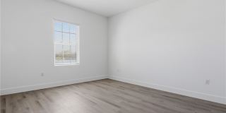 723 Ivan Avenue S Gallery 22