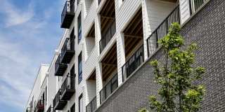 Artisan on 39th Gallery 90