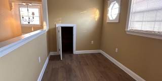 109 East North Street Gallery 26