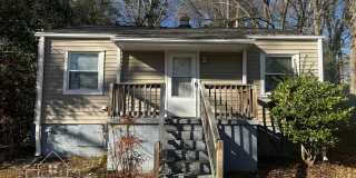 Charming 2 Bedroom Home Minutes from Downtown Greenville Gallery 1