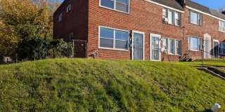 3 Bedroom - 1 Bathroom Row Home in a Beautiful Neighborhood Gallery 1