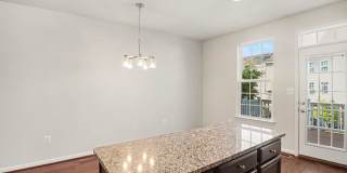 1643 DOROTHY Lane Gallery 7