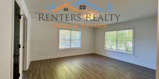 3 Bedroom House with Privacy Fence Gallery 8