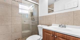 500 NE 48th Street Gallery 24