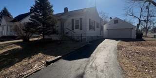 House with Garage for Rent 2 BR/ 2BA in Peoria 61604 Gallery 1