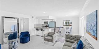 3225 E Riverside Drive Gallery 3