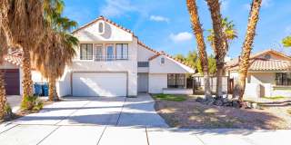 Stunning 4-Bed Retreat with Pool, Spa  Spacious Open Layout Gallery 1