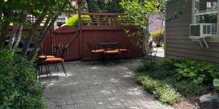 Ideal Duplex on NW Broadway with Parking Gallery 8