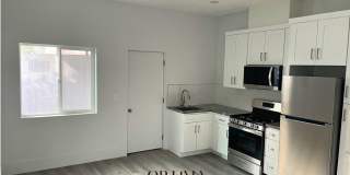 $500 Move-In Special! | Private Studio Home in Lake Balboa Gallery 4