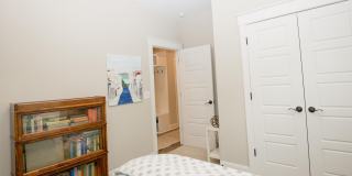 595 E L Ives Drive Gallery 28