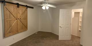 Townhome living, close to freeway, and downtown!!! Gallery 17
