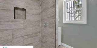 533 Leath Street Gallery 25