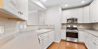 621-103 COBBLESTONE Boulevard unit: 103 Gallery 12