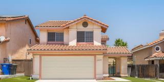 Spacious 3-Bedroom Home In the Community of Montecito, Rancho San Diego! Gallery 3
