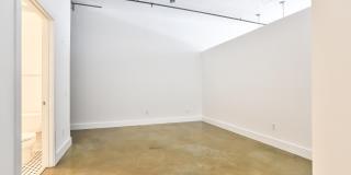 180 NE 4th Avenue Gallery 6