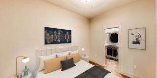 The Halston Gallery 22