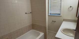 1020 N. Oak Gallery 5