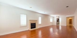 Spacious 3BR Condo with Luxury Finishes in Brentwood! Gallery 6