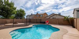 4 BEDROOM POOL & SOLAR HOME! Gallery 40
