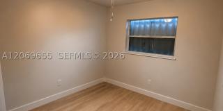 20435 NW 37th Ct Gallery 11