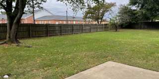 Cute 3 Bed 2 Bath with Fenced Yard Gallery 12