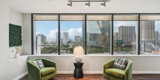 Remi Downtown Gallery 28