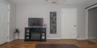 611 Brunswick Gallery 16