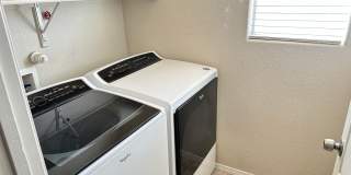 Cabezon Beauty | Large Yard | 2 Living Areas & Upstairs Loft | 1-year Lease |Tours Available! Gallery 15