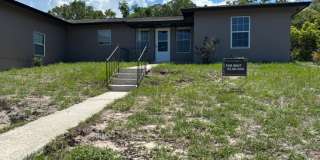 Charming 3 BR, 2 Bath With Carport Gallery 1