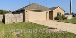 100 Willow Dr Gallery 1