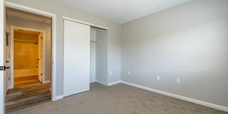 The Landings at Steele Creek Apartments Gallery 18
