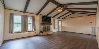 1002 River Oak Gallery 4