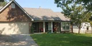 Knoxville 37922 - 3 bedroom, 2 bath home - Contact Susan Niedergeses 865-300-4722 Gallery 1